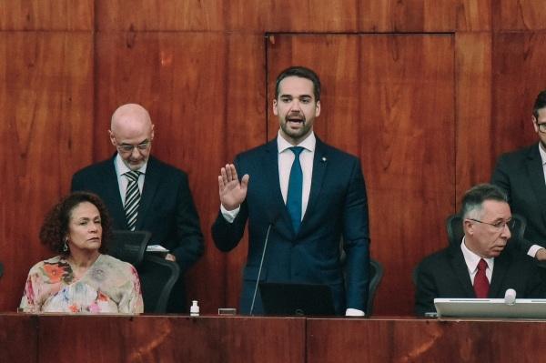 Eduardo Leite é empossado governador do Rio Grande do Sul