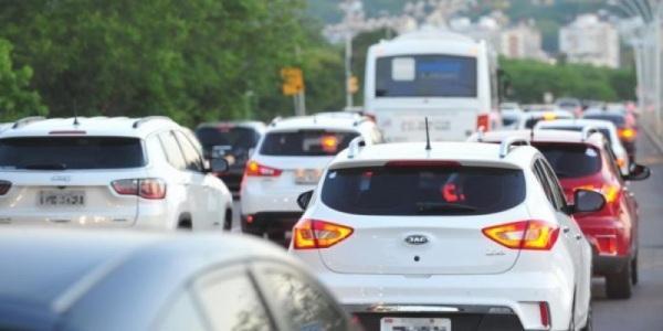 Taxa de veículos com IPVA 2023 quitado alcança 90% em agosto