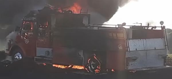 Incêndio queima caminhão e fere bombeiro no interior de  Palmeira das Missões