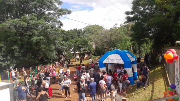 COM CHEGADA DO PAPAI NOEL> Festa de Natal do CRAS Mãe agita a criançada