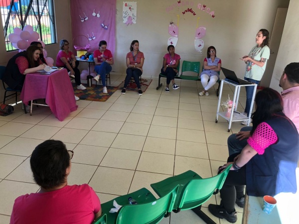 ESFs promovem atividades de prevenção do câncer de mama e do colo do útero