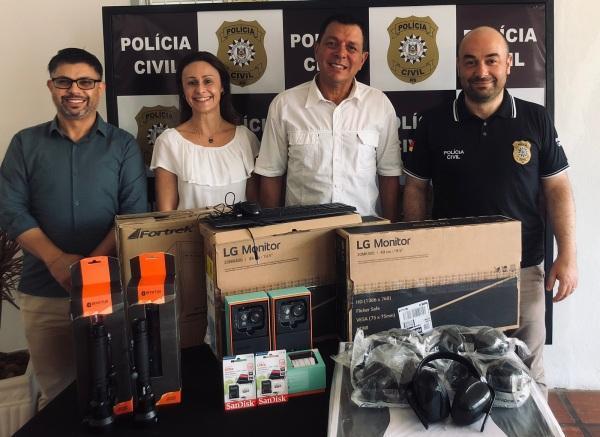 Consepro de Cruz Alta faz doações de material para a Polícia Civil 