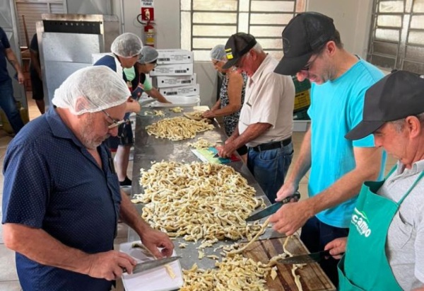 73ª Festa da Uva e do Trigo de Pejuçara: Inicia a produção de mondongo