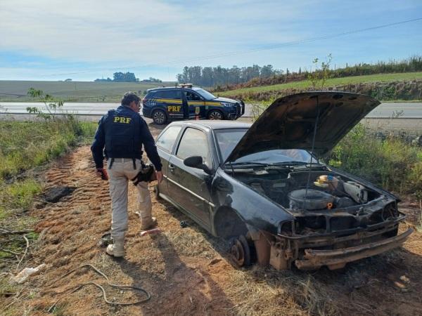 PRF recupera veículo furtado em Júlio de Castilhos