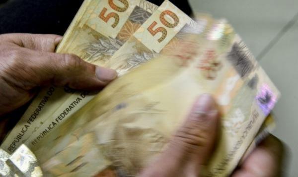 Salário mínimo será de R$ 1.412 em 2024