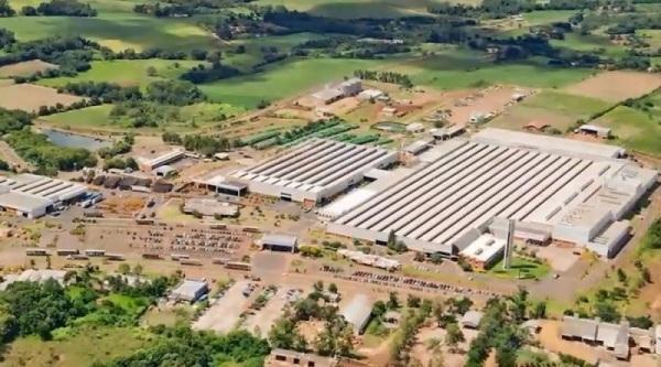 John Deere suspenderá produção em fábrica de máquinas agrícolas em Horinzontin