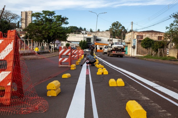 MODERNIZAÇÃO> Av. Xavantes Requalificada com Cerejeiras e Ciclovia