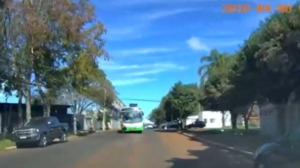 Motorista de ônibus evita tragédia na tarde da terça-feira em Cruz Alta