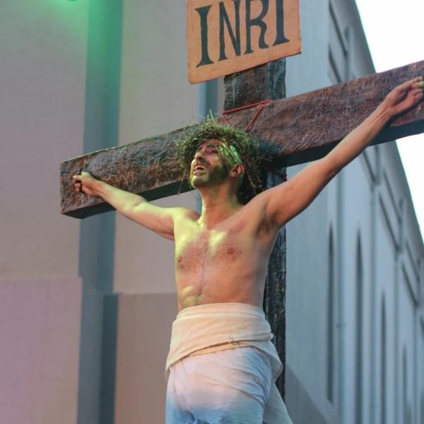 PÁSCOA: A Paixão de Cristo do Grupo Teatral Maschara emociona o público