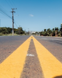 AVENIDA SANTA BÁRBARA> Recebe sinalização e pintura viária em parte da via 