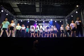 7ª Mostra de Dança encanta público com espetáculo no clube Arranca 
