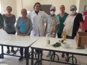 Curso Técnico em Química do Annes Dias participa do projeto Horta Produtiva