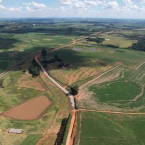 BENJAMIN NOTT> Seguem as obras de asfaltamento da Rodovia Luciano  Furian