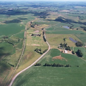 BENJAMIN NOTT> Seguem as obras de asfaltamento da Rodovia Luciano  Furian