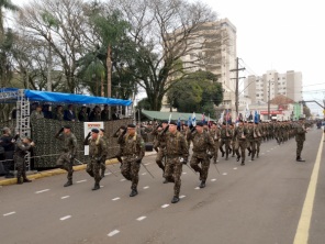 DESFILE> Cruz-altenses prestigiaram o 7 de Setembro na manhã do feriado