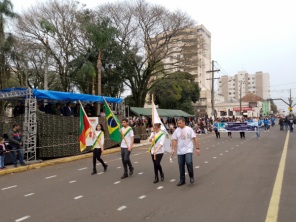 DESFILE> Cruz-altenses prestigiaram o 7 de Setembro na manhã do feriado