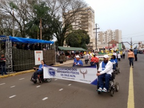 DESFILE> Cruz-altenses prestigiaram o 7 de Setembro na manhã do feriado