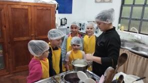 PEJUÇARA: Aulas gratuitas de culinária são oferecidas para crianças no CEPIB