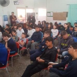 Escola Conectada da RGE leva gincana educativa para Escola Francisco Puppo