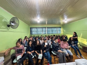  5º Concurso de Redação é divulgado na Escola Municipal Alberto Pasqualini