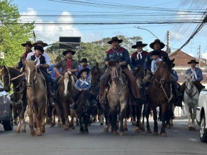 TRADIÇÃO> Abertura Oficial dos Festejos Farroupilhas 2024 foi neste sábado 