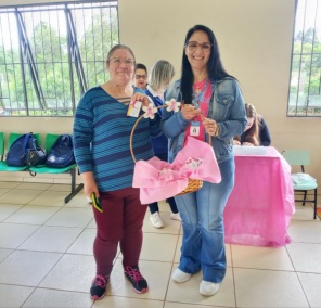 ESFs promovem atividades de prevenção do câncer de mama e do colo do útero