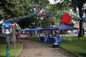 NATAL 2024> Hoje tem Feira de Artesanato na Praça Erico Verissimo