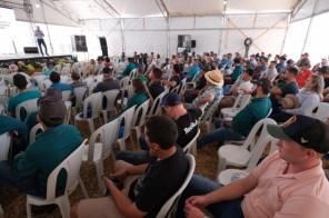 Dia de Campo: C.Vale apresenta tecnologia para reduzir compactação do solo
