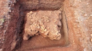 Estrutura arqueológica do século 18 é descoberta no centro de Santo Ângelo