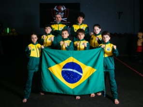 Equipe do Dojo Samurai embarca para o Mundial de Karatê na Argentina