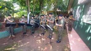 Festa de Natal do CRAS Um lugar ao sol encanta as crianças na tarde do sábado