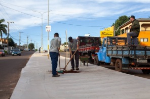 MODERNIZAÇÃO> Av. Xavantes Requalificada com Cerejeiras e Ciclovia