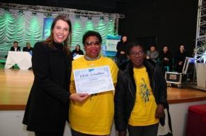 Lideranças locais recebem prêmio de Reconhecimento Comunitário