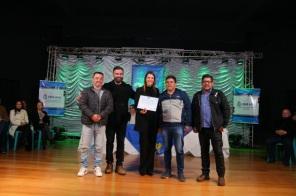 Lideranças locais recebem prêmio de Reconhecimento Comunitário