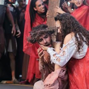 PÁSCOA: A Paixão de Cristo do Grupo Teatral Maschara emociona o público